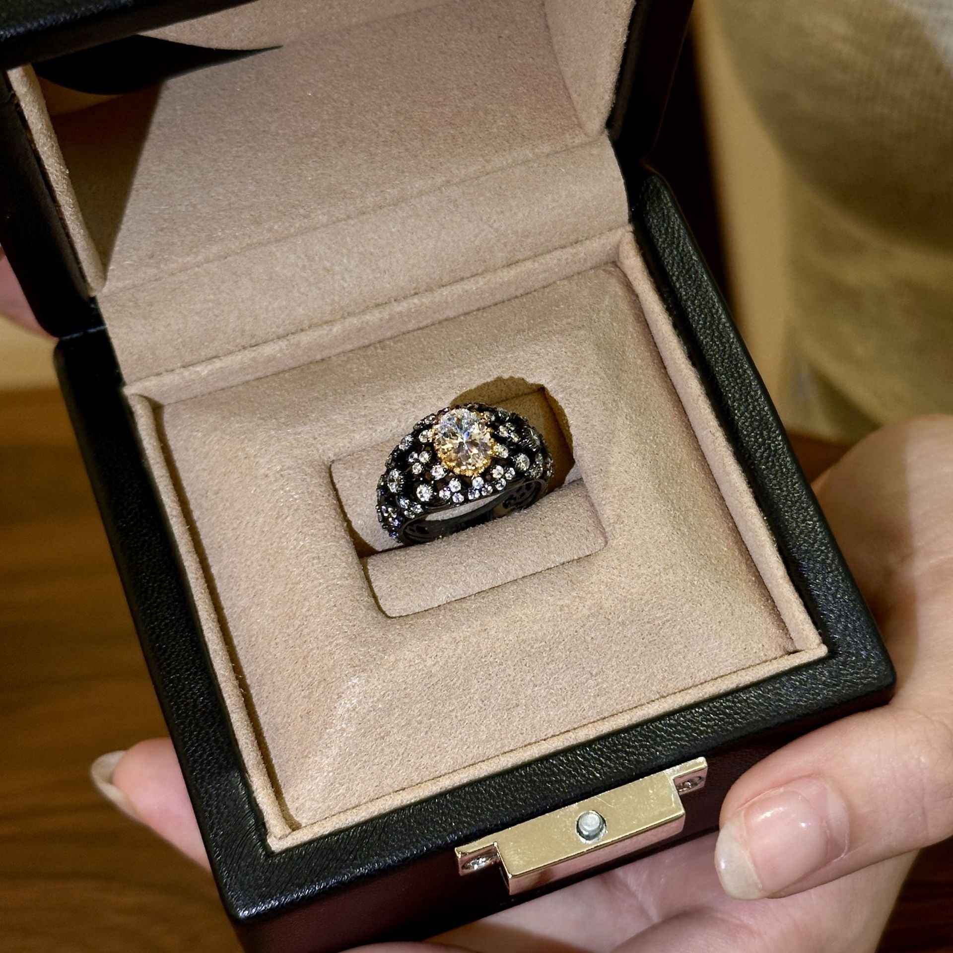 S925 sterling silver plated with black gold luxury diamond ring