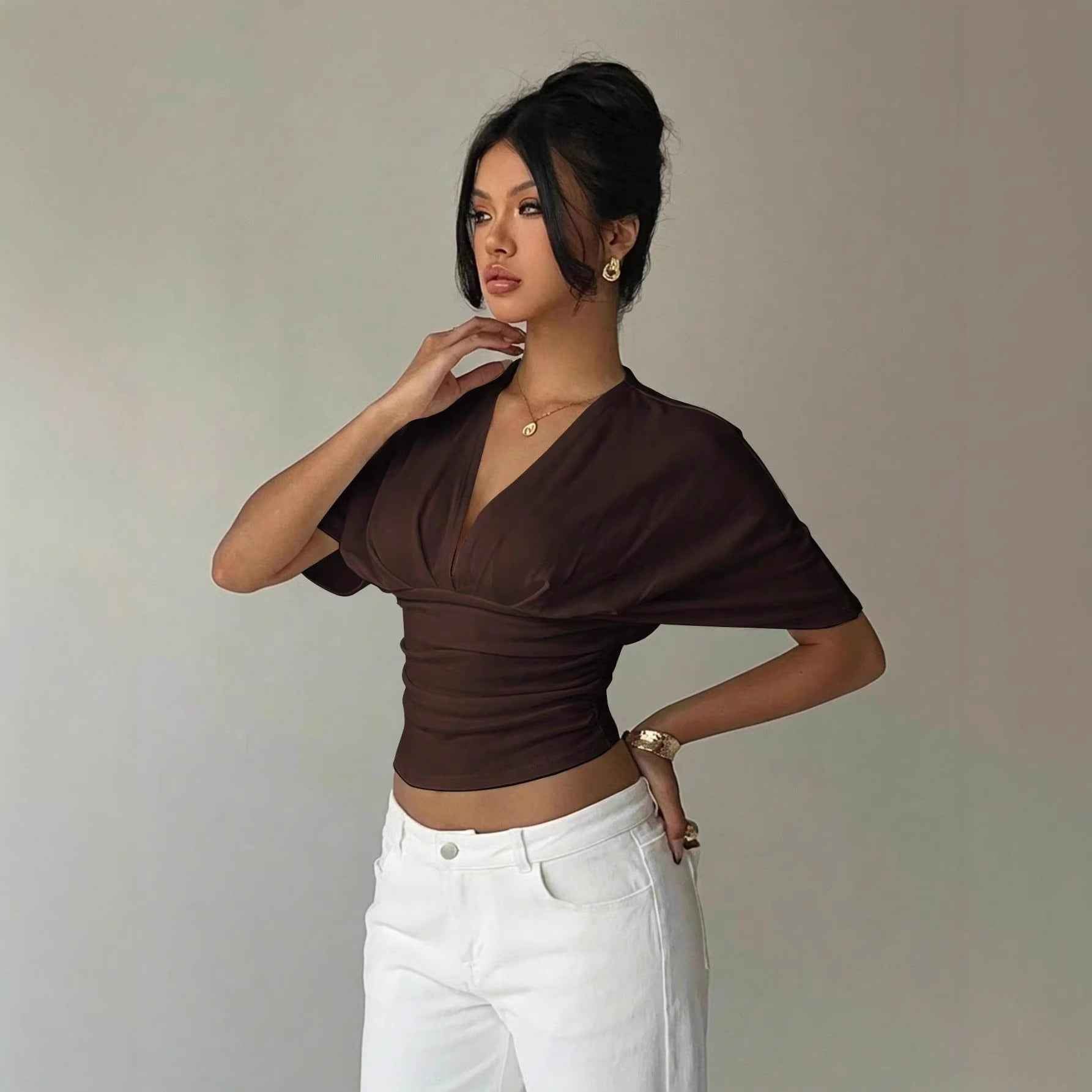 Fashionable Chic And Sassy Solid-color Deep-V-neck T-shirt