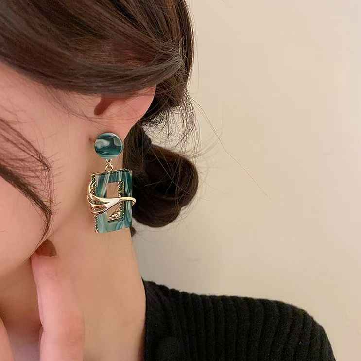 Vintage Square Acrylic Earrings – Elegant High-End Women’s Jewelry
