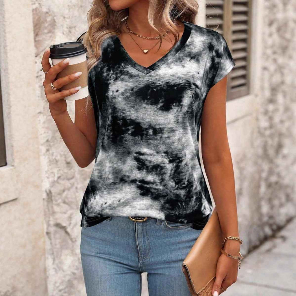 Gradient Print V-Neck Pullover T-Shirt