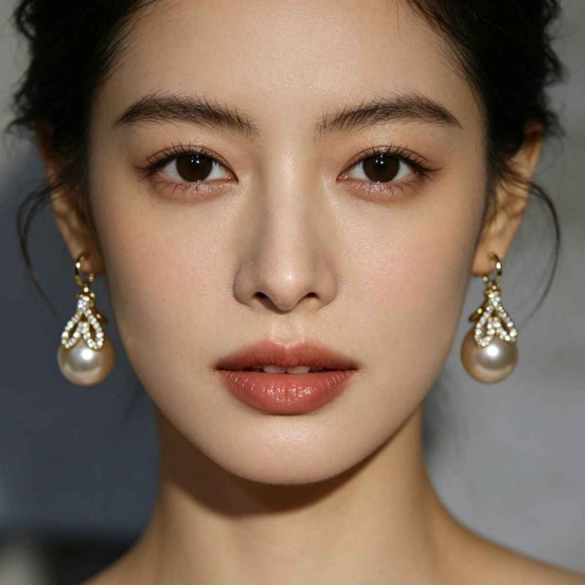 Hong Kong Style Pearl Earrings For Women, French Zircon C Hoop Studs With S925 Silver Needle, Retro Commute High-End Ear Jewelry