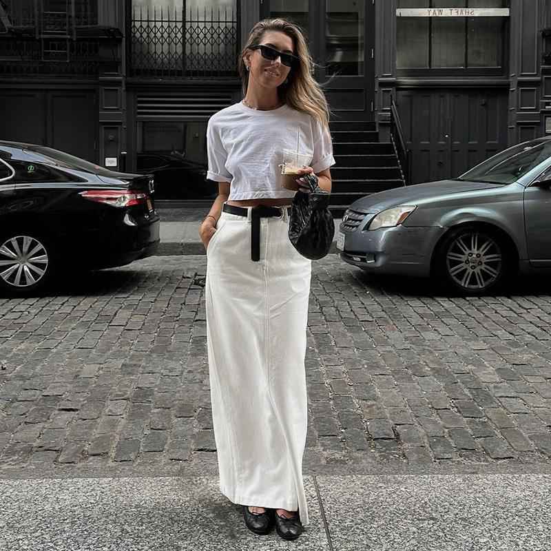 High-Waist A-Line Back-Slit Skirt — White