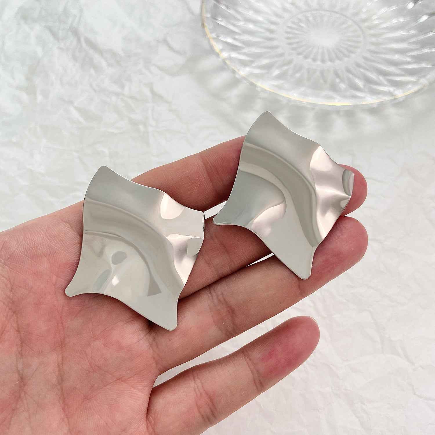 European American Street Style Exaggerated Lava Wrinkled Metal Stud Earrings, Vintage Irregular Geometric High Texture Female Earwear
