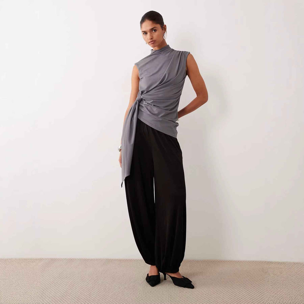 Women's Sleeveless Pleated Tank Top with Asymmetric Hem — 3 Colours