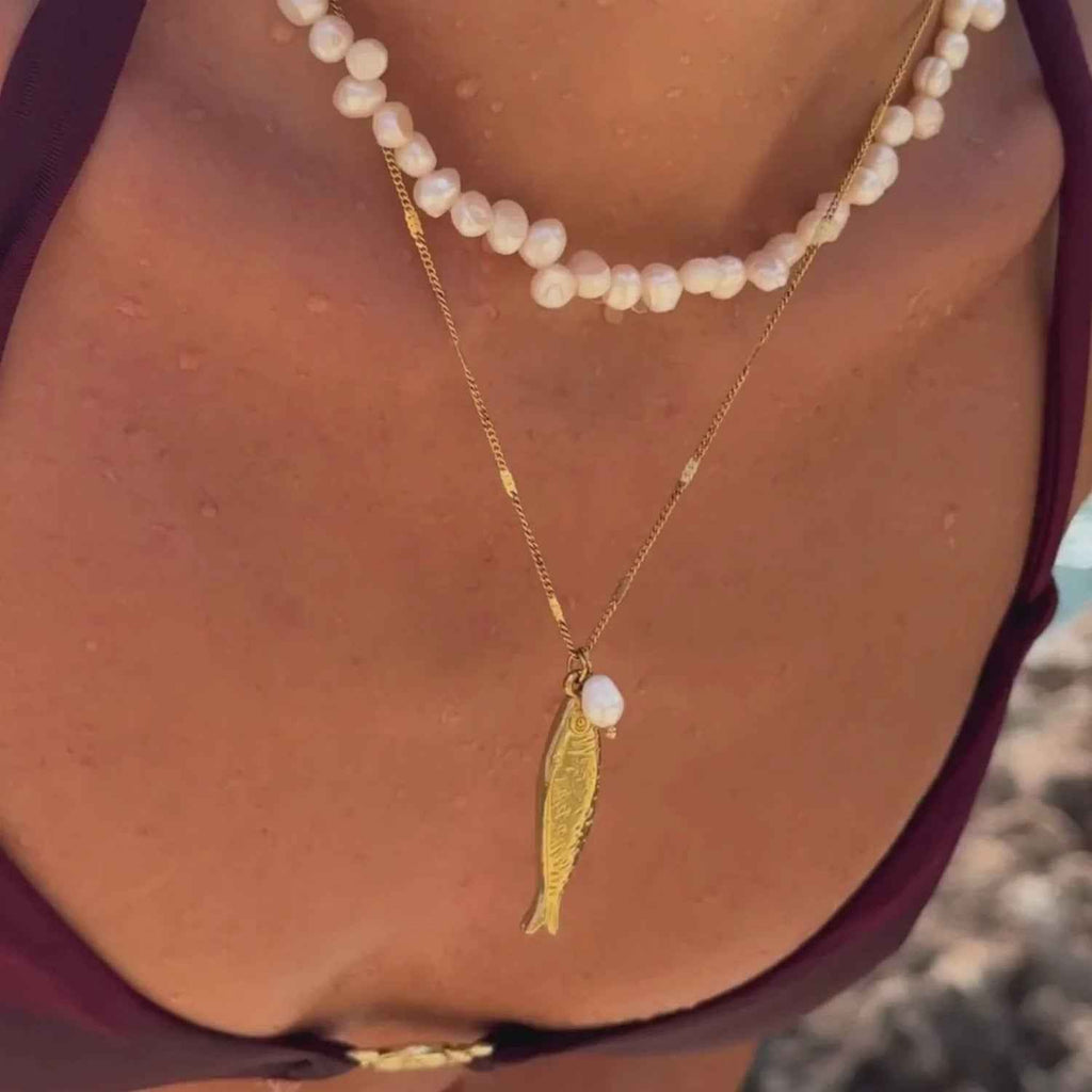 Gold Pearl Fish Necklace – 18K Gold Plated Stainless Steel