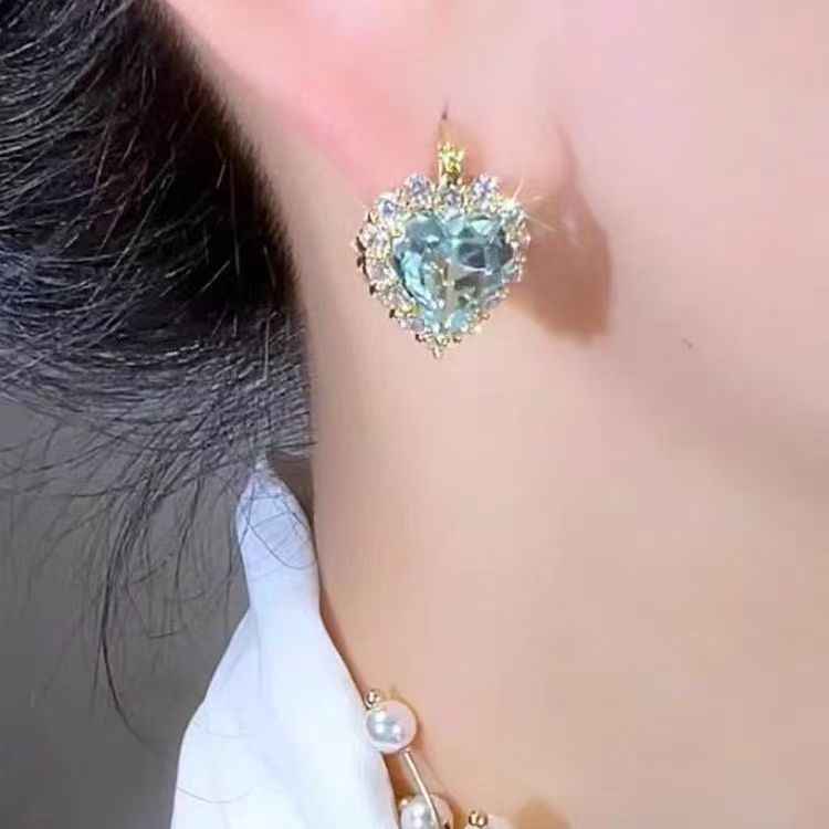 New Super Sparkly Blue Heart Zircon Earrings, Ocean Heart Double Sided Design, Light Luxury High-End Women's Fashion Ear Jewelry