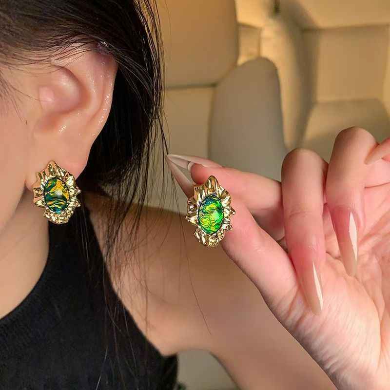 Niche Elegant Geometric Studs, Vintage French Light Luxury Women Ear Ornaments