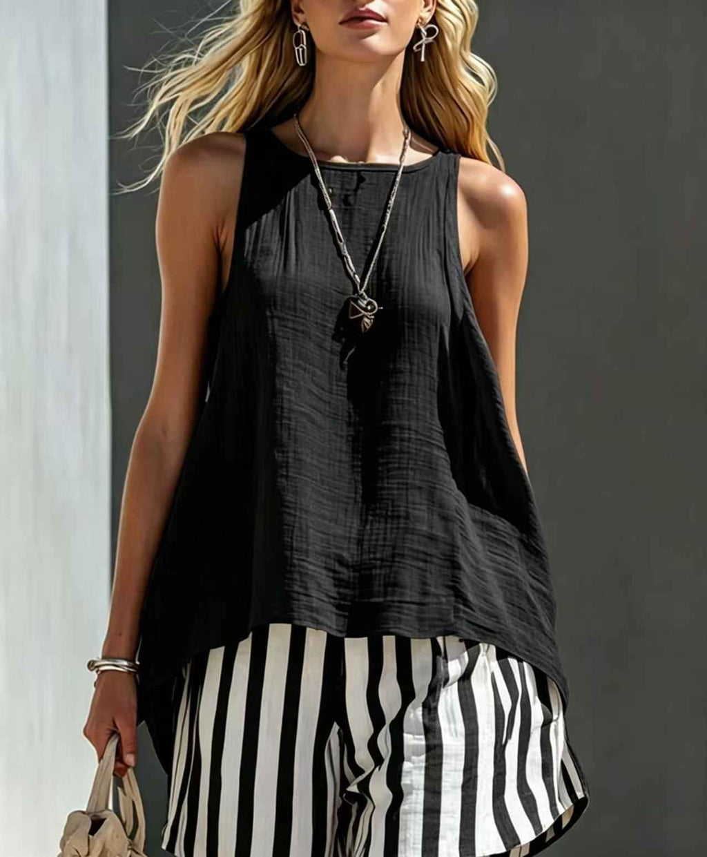 Solid-Colour Sleeveless Tank Top — 7 Colours