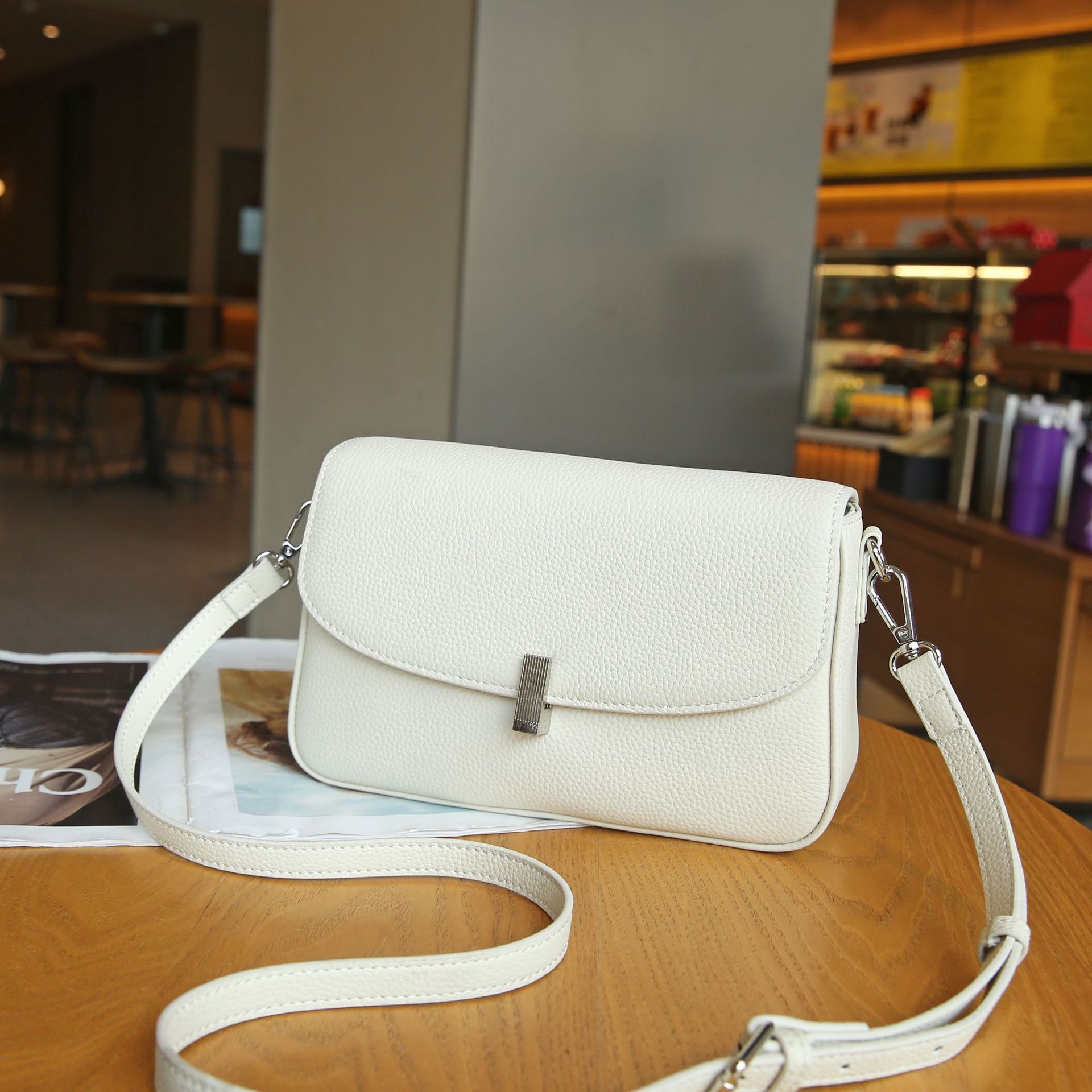 Full-Grain Cowhide Leather Box Crossbody Bag – Urban Minimalist Style