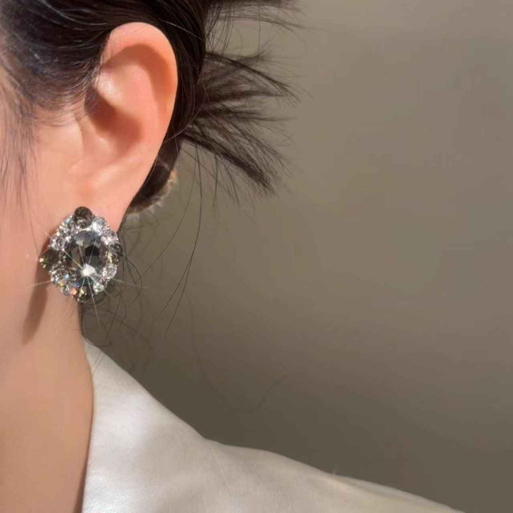 Black Geometric Rhombus Stud Earrings – Premium Textured Elegant Jewelry