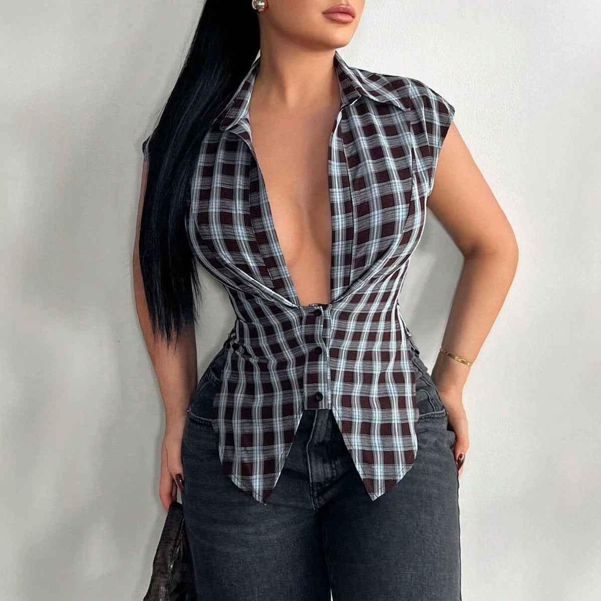 Chic Retro Top For A Stylish Look