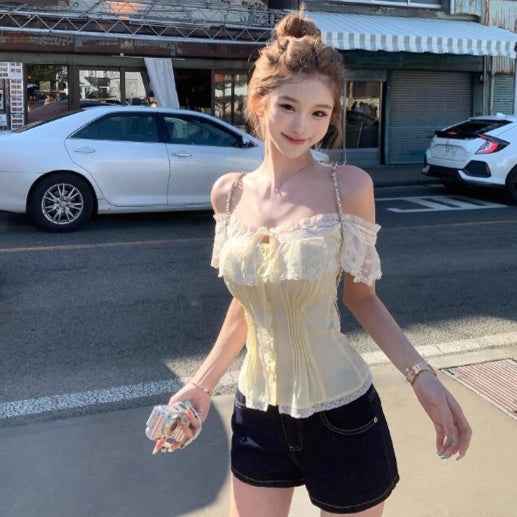 Lace-collar Waist-cinching, Figure-flattering Short-sleeve Top