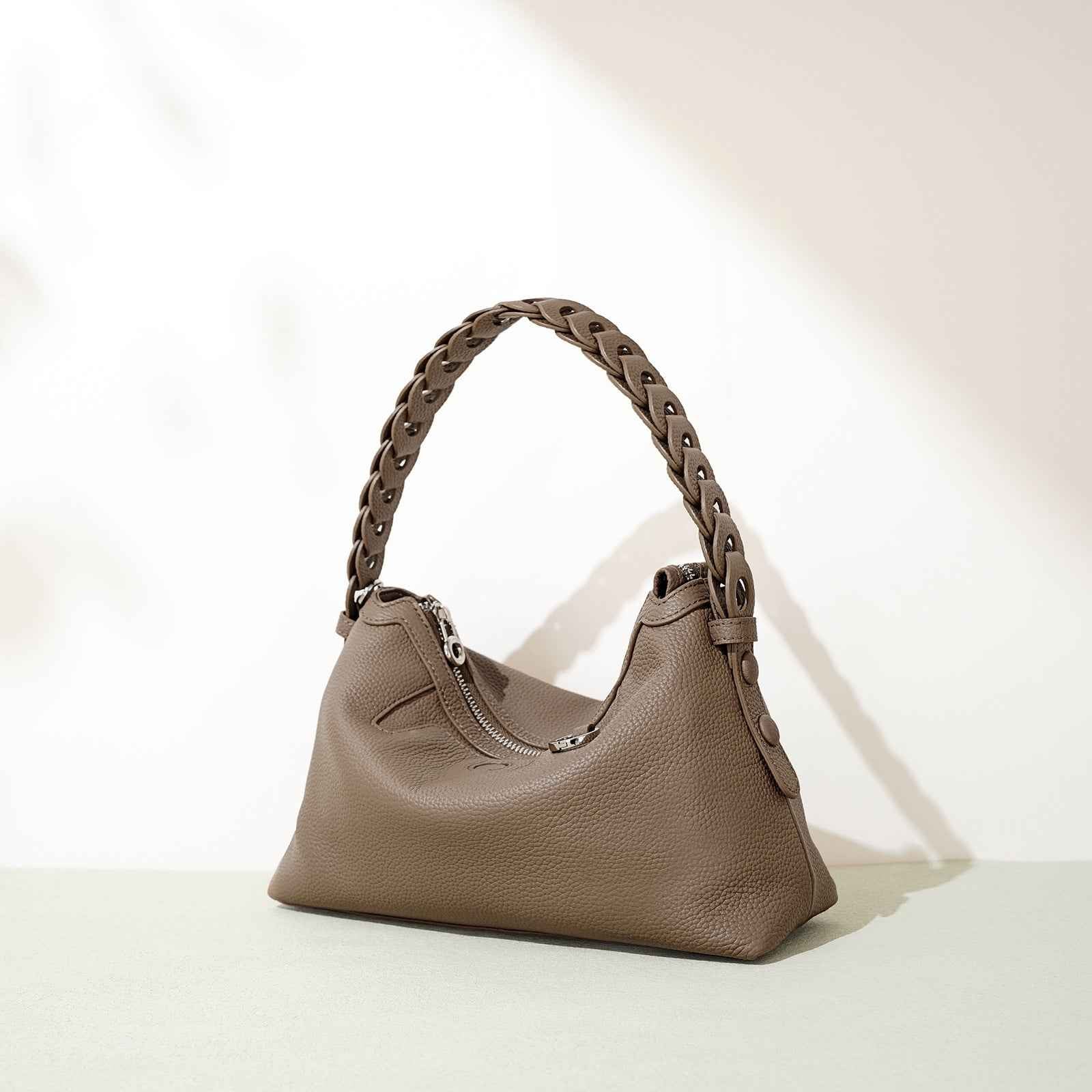 New Stylish Niche-design Vintage Luxury Handwoven Bag