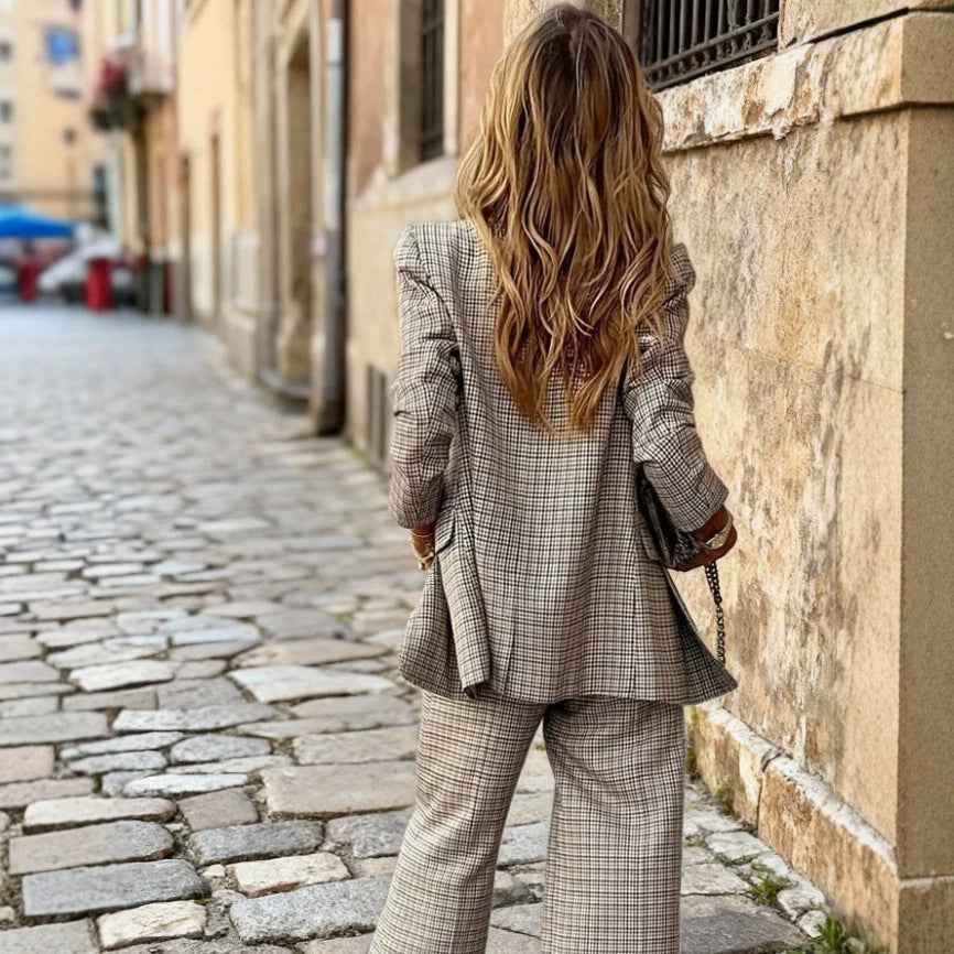 Plaid Lapel Blazer & High-Waist Wide-Leg Pants – Women’s Two-Piece Suit