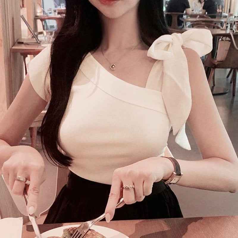 Women's Lace-Up Waist-Cinching Knit Top – Three-Quarter Sleeve Pullover