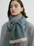 Elegant Linear Knit Scarf – Arctic Velvet