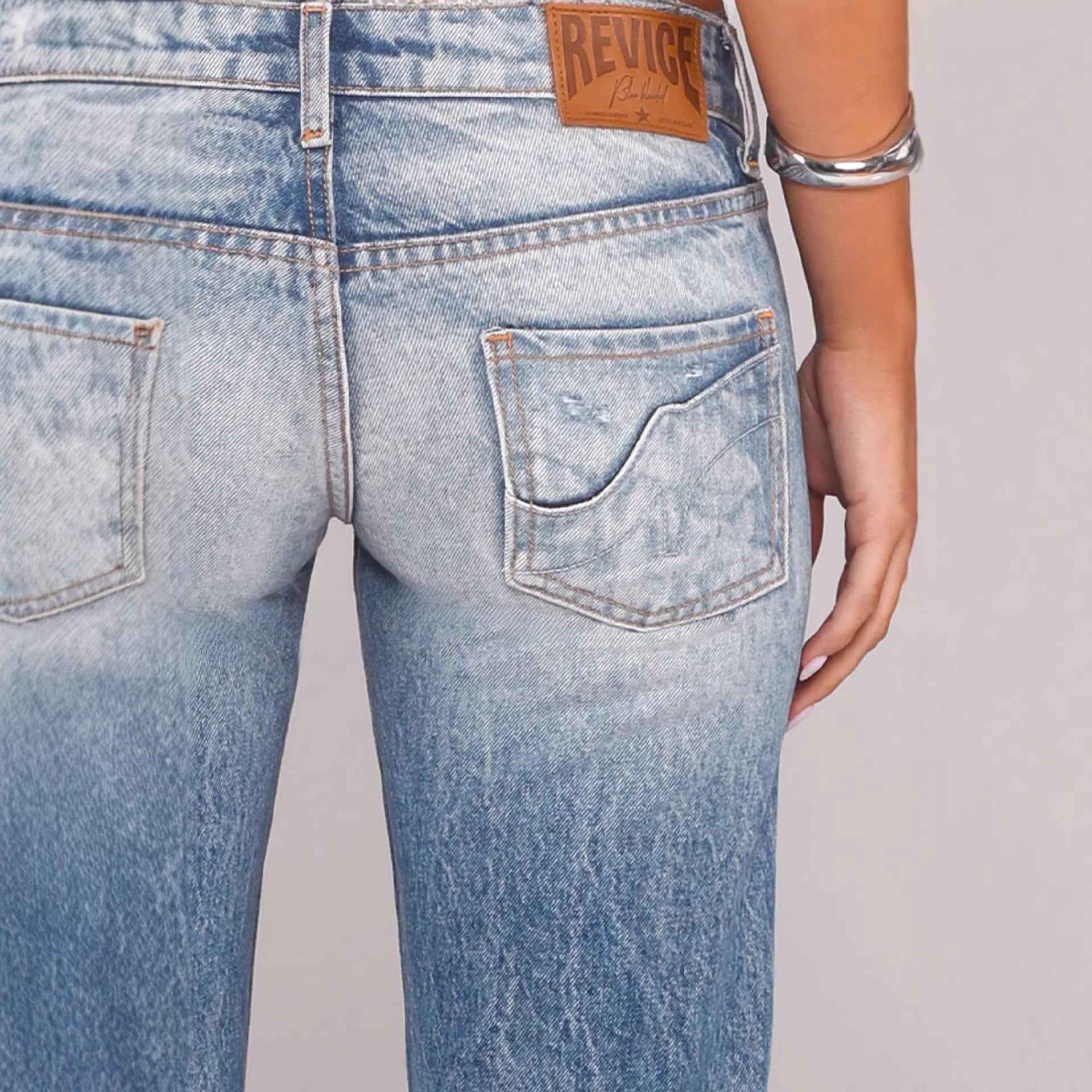 Low-Rise Straight-Leg Denim Jeans – Washed Blue Street Style