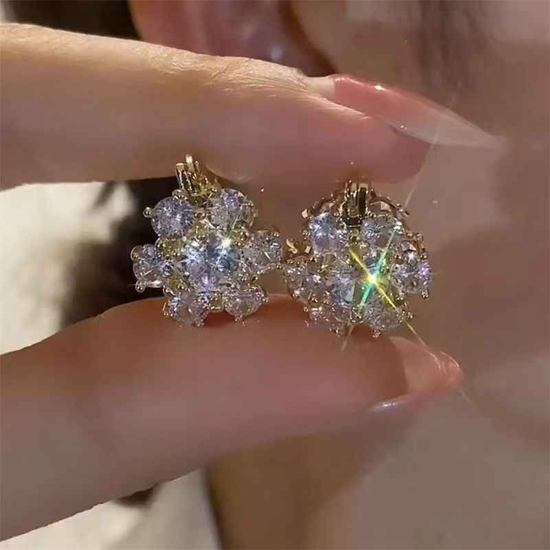 Super Shiny Double-sided Zircon Flower Huggie Hoop Earrings For Women, Internet Celebrity Hot Sale Elegant Niche Designer Fashion Ear Jewelry