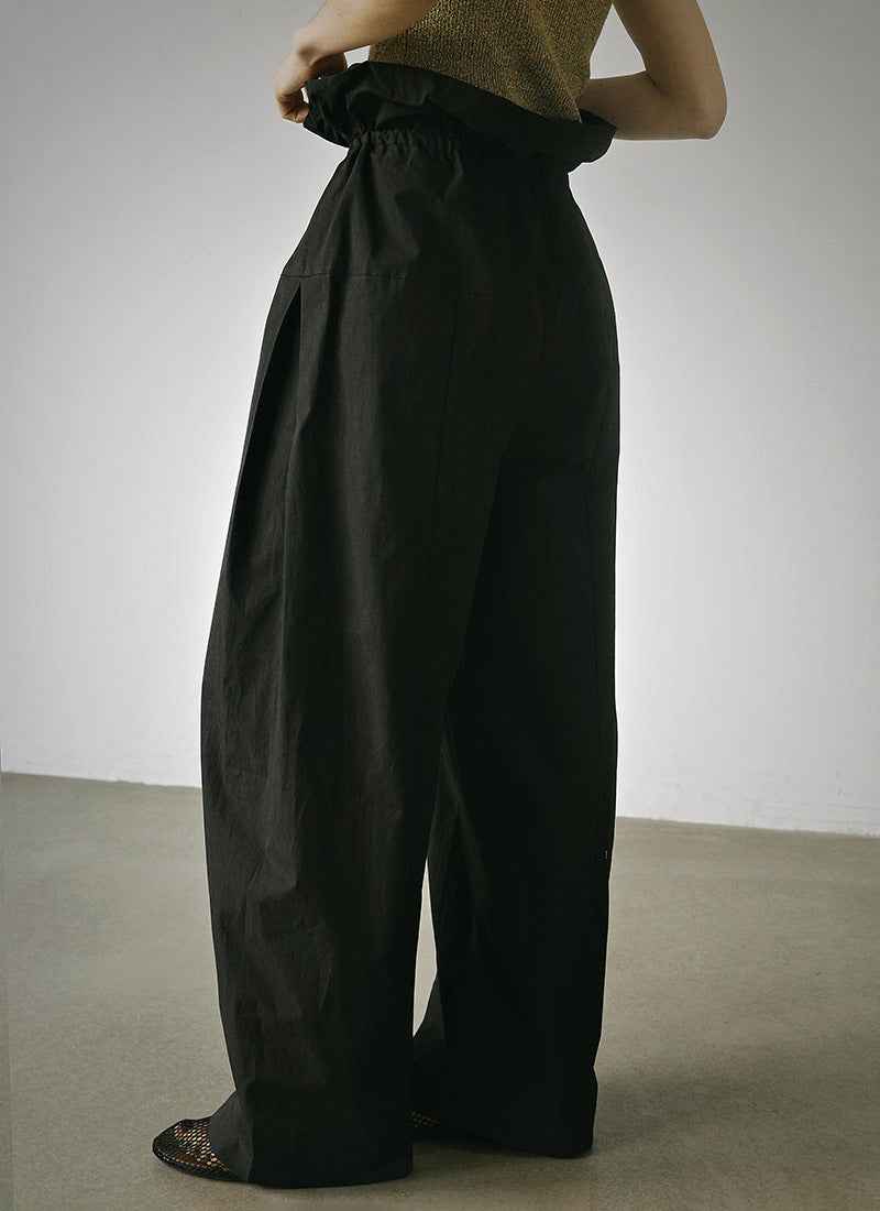 Wide-Leg Pleated Trousers – Minimalist Casual Pants