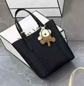 Retro Large-Capacity Commuter Tote — Soft PU Bag