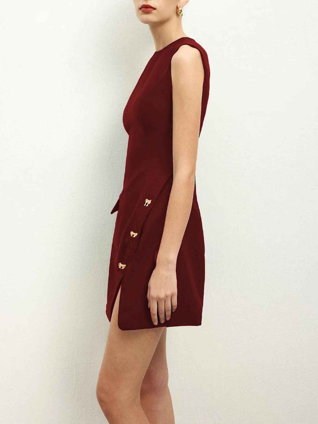 Sleeveless High-Waist Slim-Fit Straight Maxi Dress with Button Detail