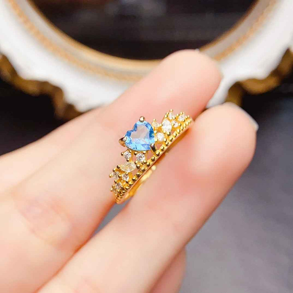 Fashionable And Unique Natural Topaz Ring