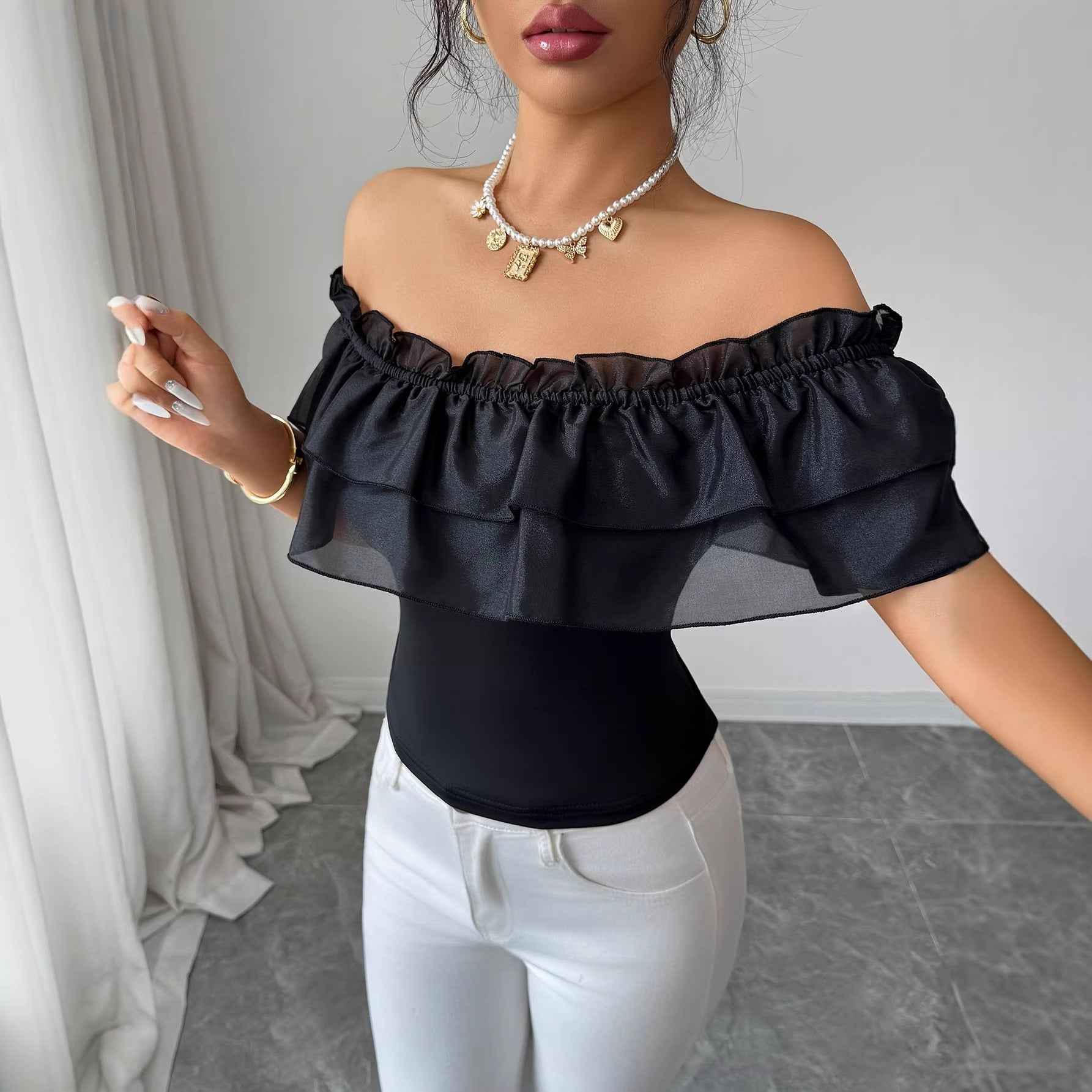 Slim-Fit Long-Sleeve Cropped Pullover Top — Black, S–XL