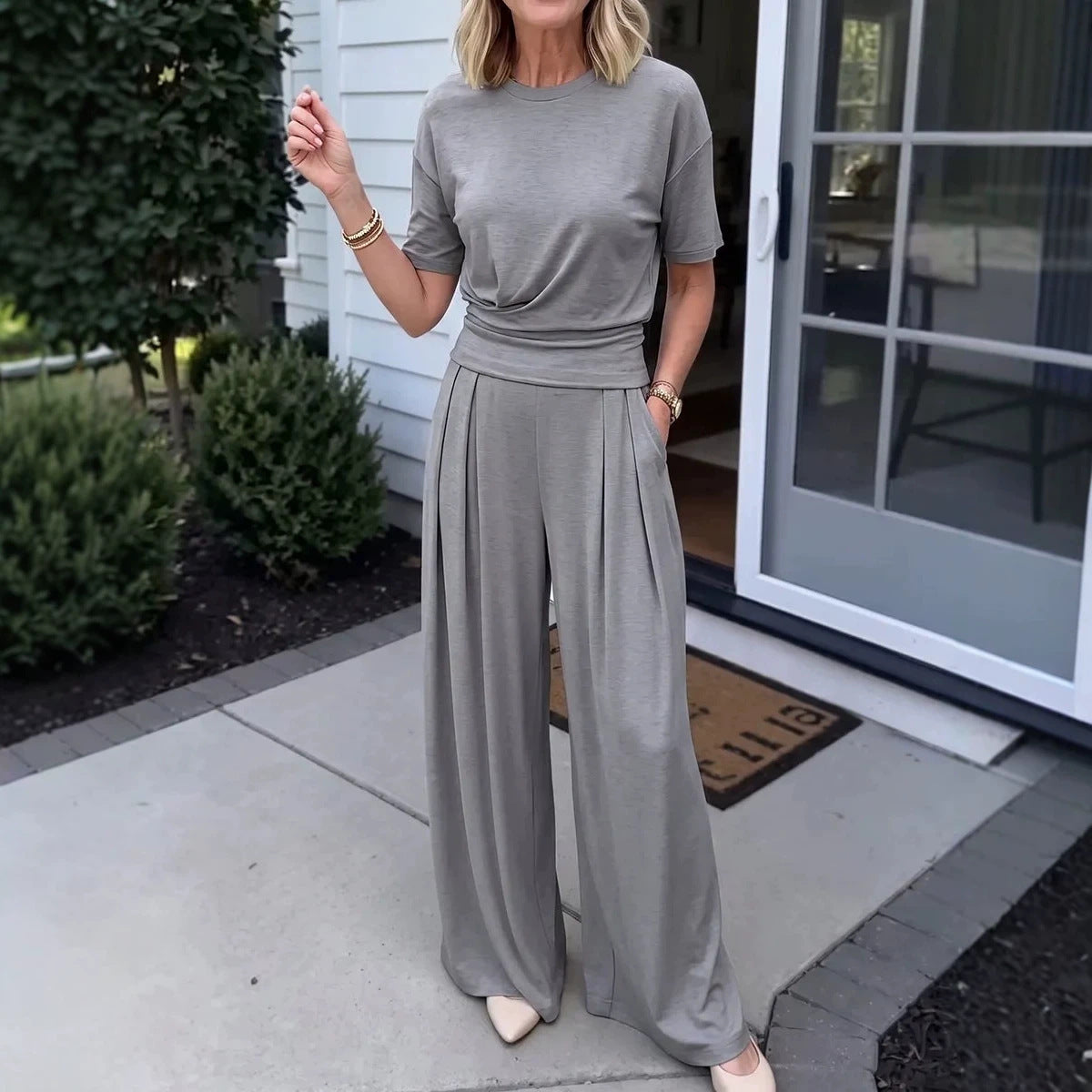 Loose Crew-Neck Tee & Wide-Leg Pants Set with Pockets