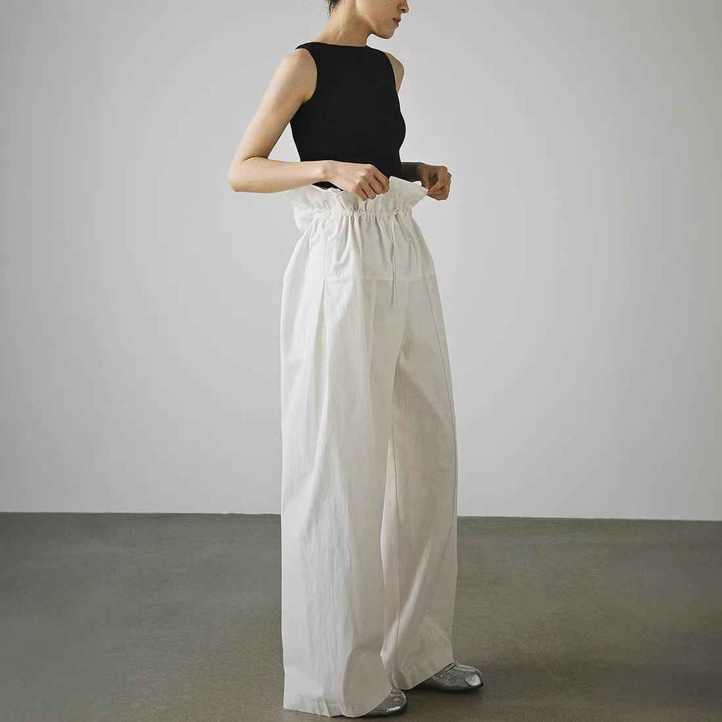 Wide-Leg Pleated Trousers – Minimalist Casual Pants