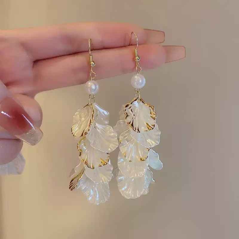 New Petal Tassel Pearl Drop Earrings For Women, French Elegant Light Luxury High-End Dangle Hook Earrings, Chic Clip On Earrings For Non-Pierced Ears