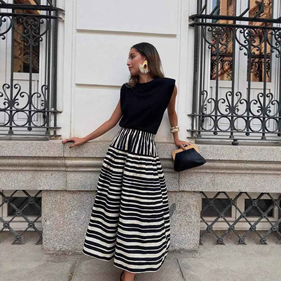 Women's Striped Pleated A-Line Midi Skirt