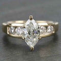 Exquisite Marquise-cut Zircon Womens Ring