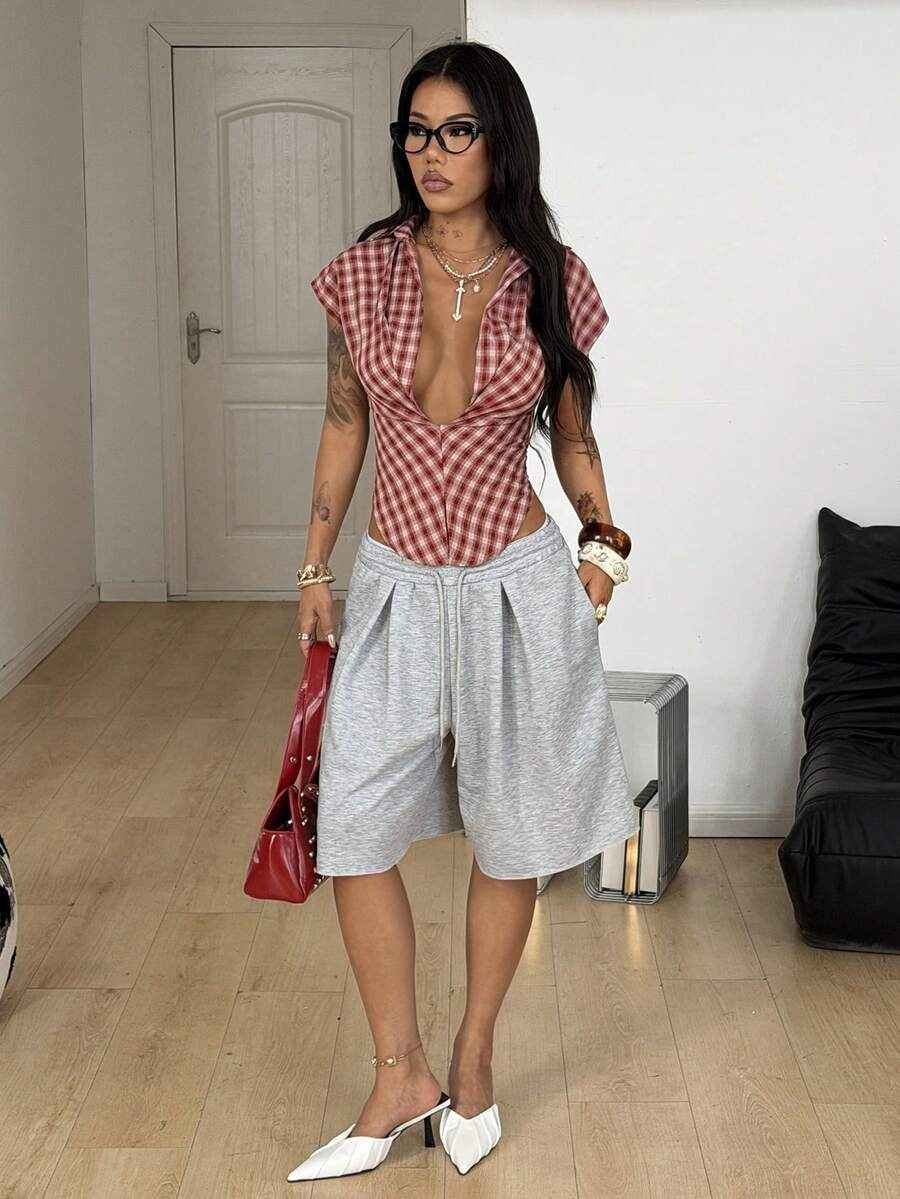 Chic Retro Top For A Stylish Look