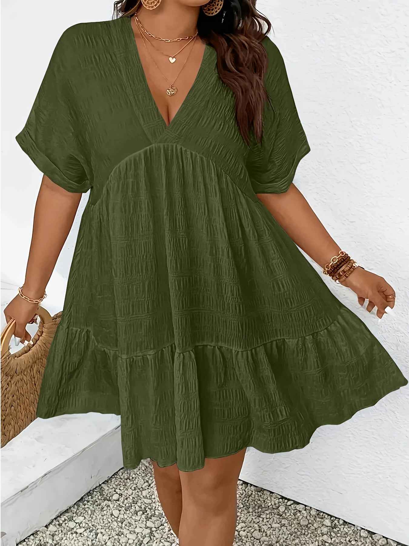 Deep V-Neck Short-Sleeve Loose-Fit Pullover Midi Dress – Plus Size