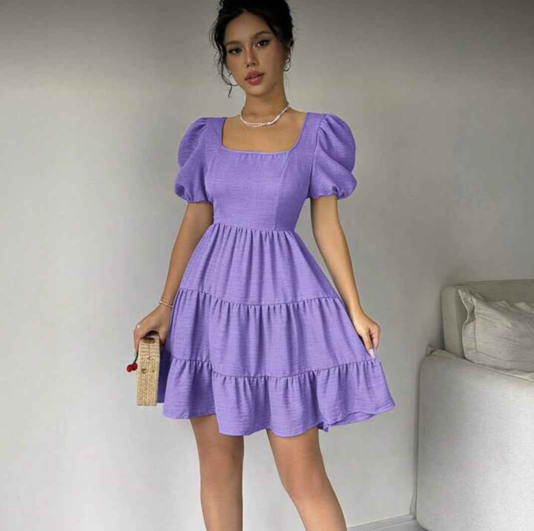 Simple Versatile And Loose-fitting Dress That Flatters The Figure