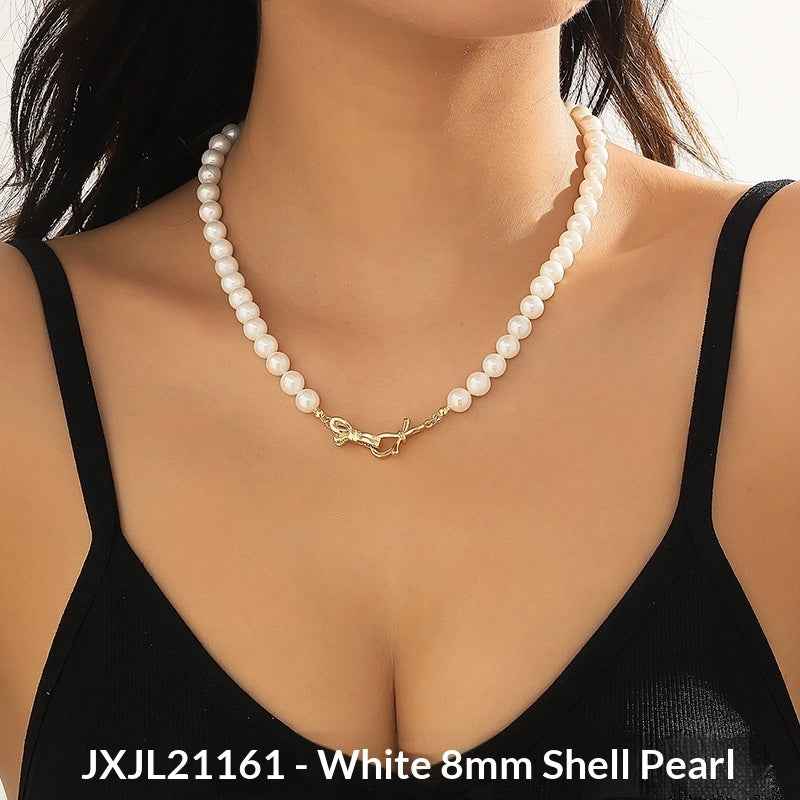 Chic Clavicle Necklace With A High-end Design And A Touch Of Affordable Luxuryperfect As A Sweater Chain