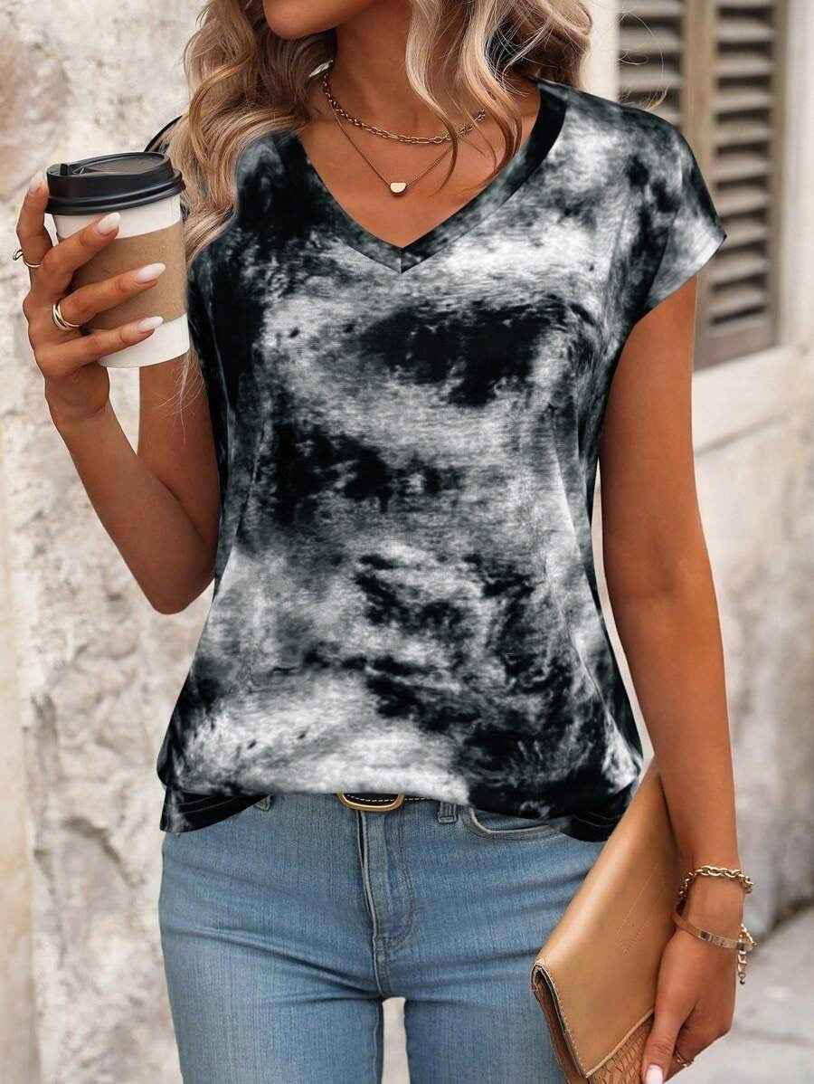 Gradient Print V-Neck Pullover T-Shirt