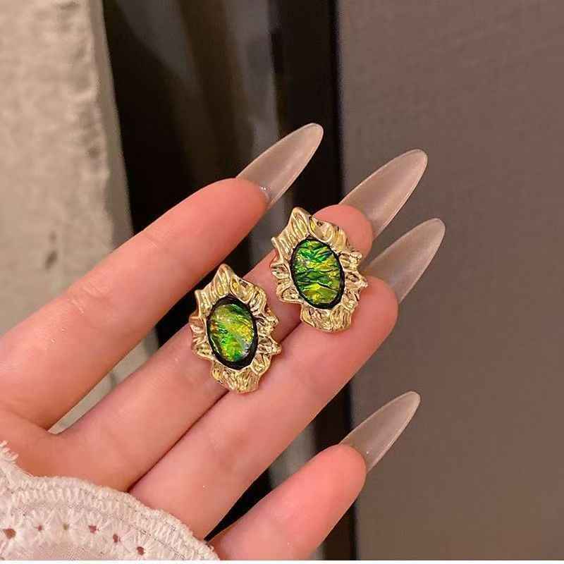 Niche Elegant Geometric Studs, Vintage French Light Luxury Women Ear Ornaments