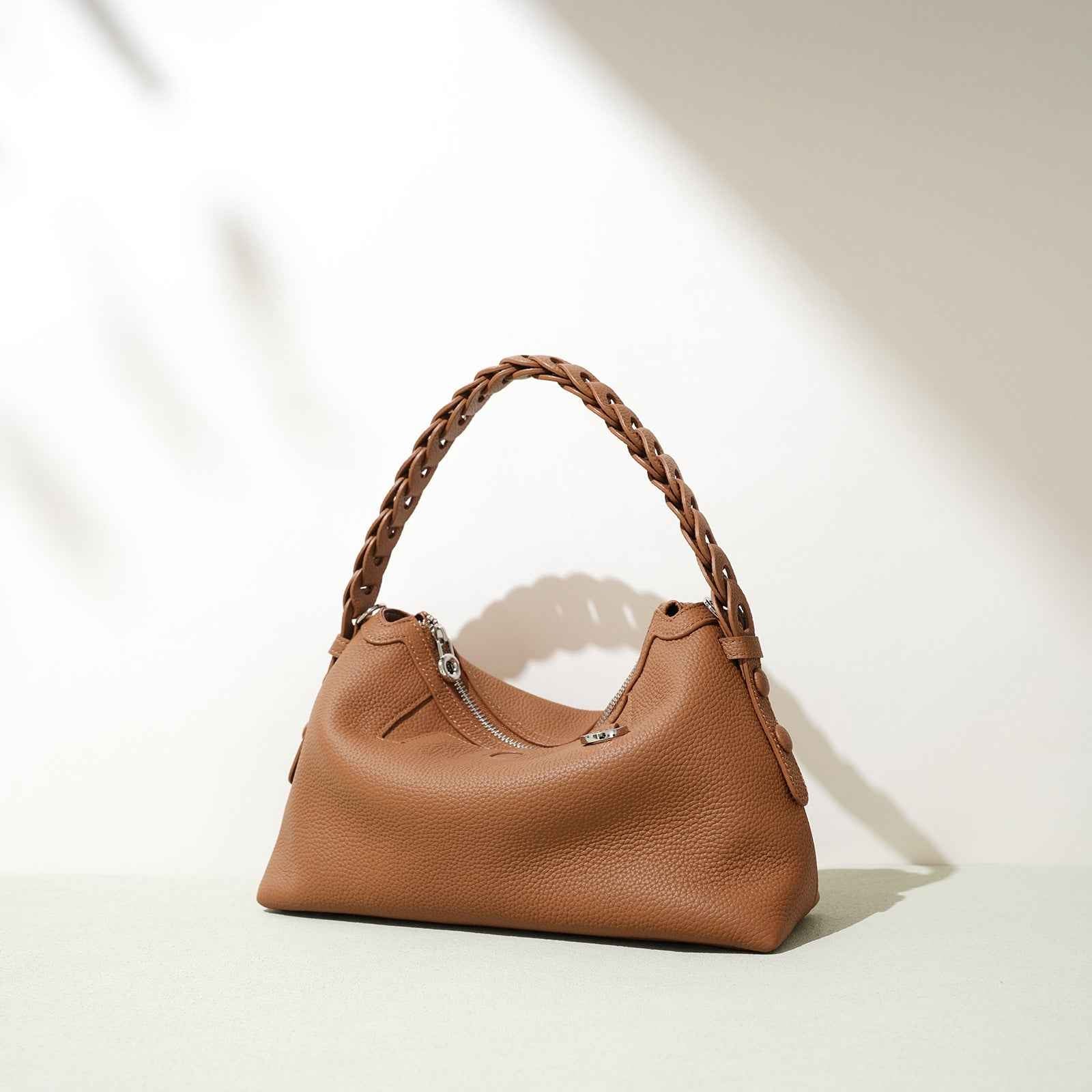 New Stylish Niche-design Vintage Luxury Handwoven Bag