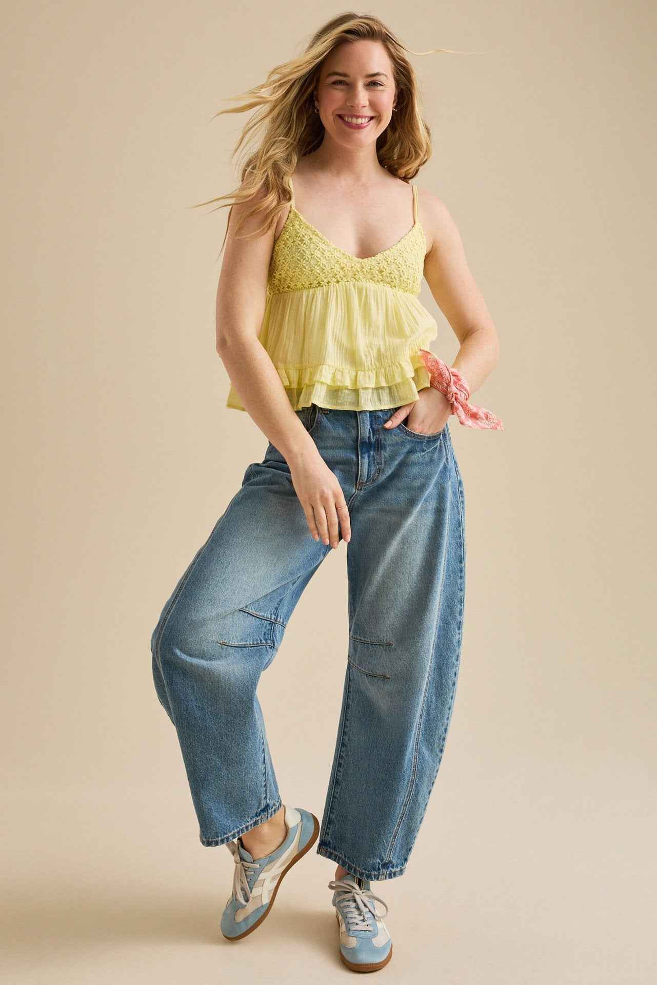 Women's Lace Panel Cami Top — Spaghetti Strap Cropped V-Neck