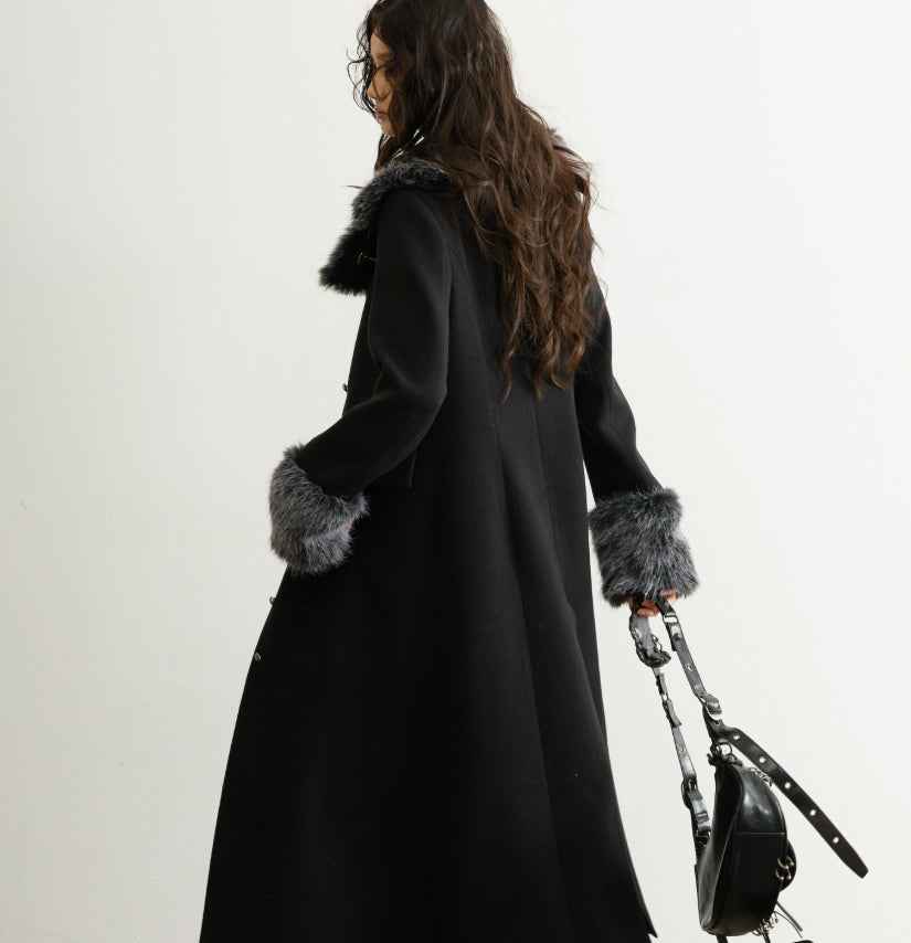 Fur-Collar Wool Blend Coat – Fitted Waist, Long Silhouette