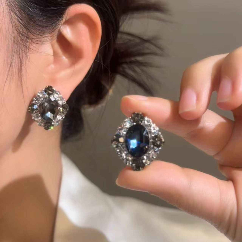 Black Geometric Rhombus Stud Earrings – Premium Textured Elegant Jewelry