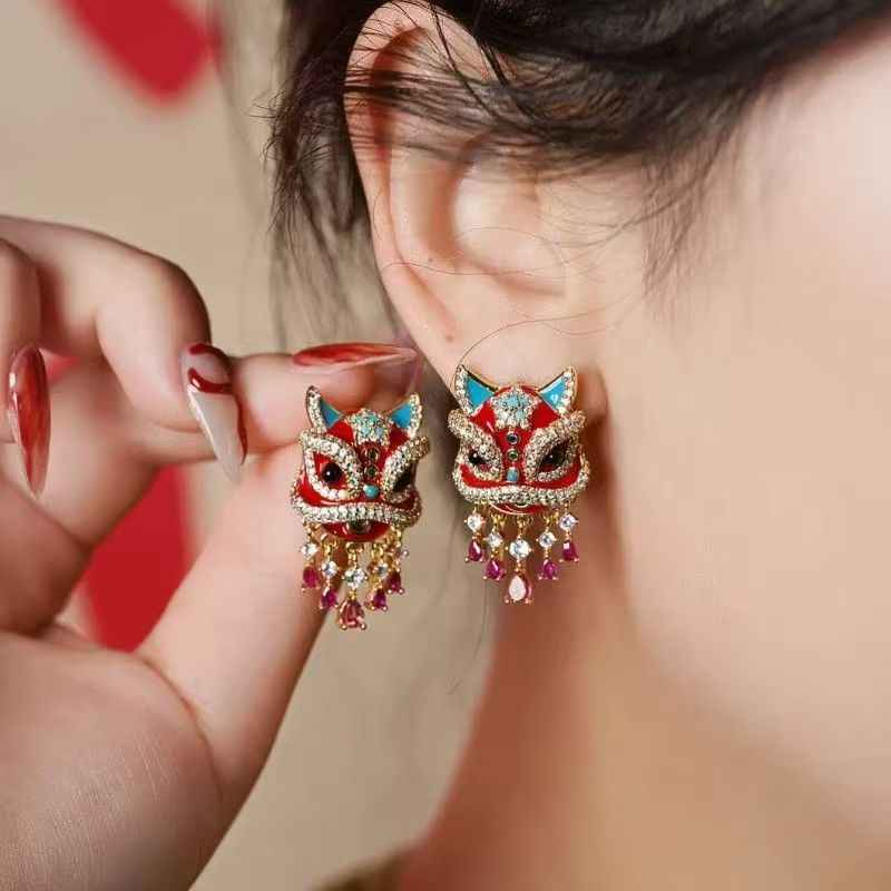 New Chinese Style Red Fortune Lion Tassel Studs, Exquisite Light Luxury Ear Jewelry