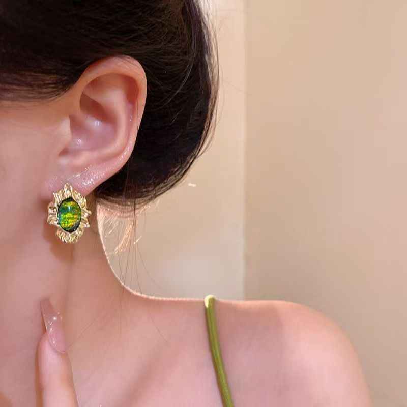 Niche Elegant Geometric Studs, Vintage French Light Luxury Women Ear Ornaments