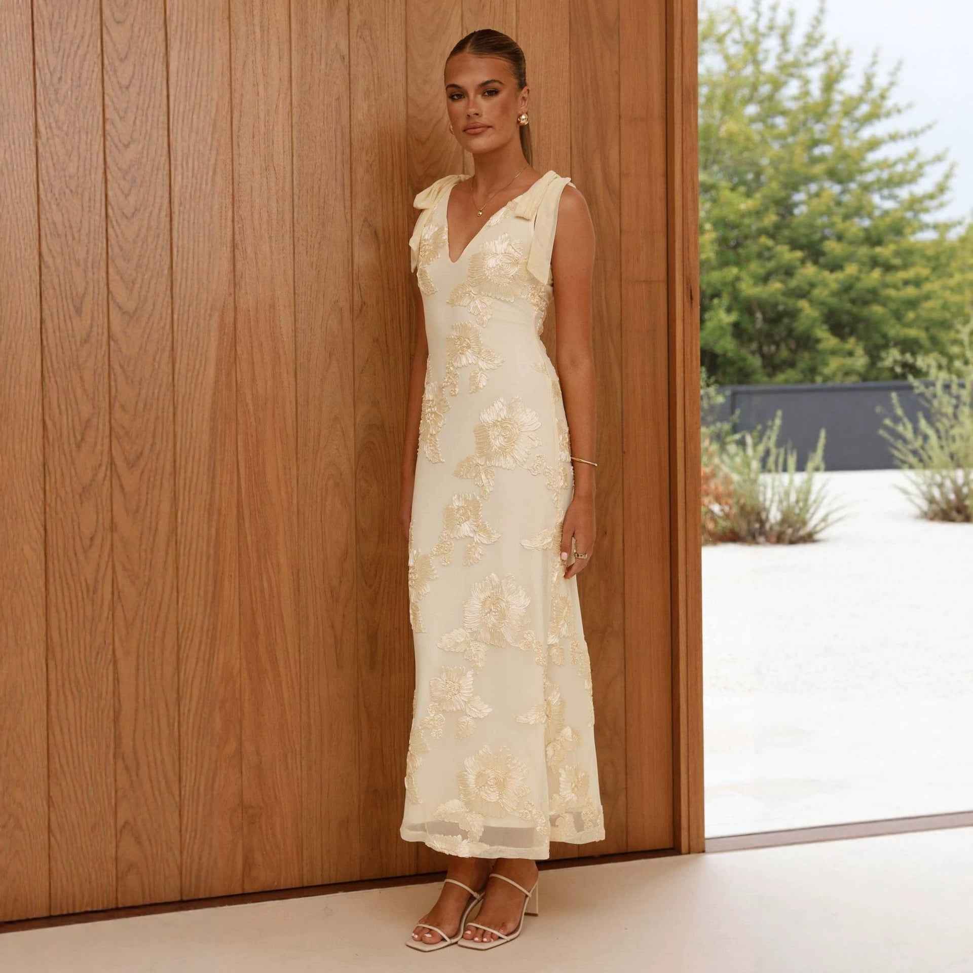 Womens Long Dress With 3D Embroidery Backless Design And Cross-Tie Straps