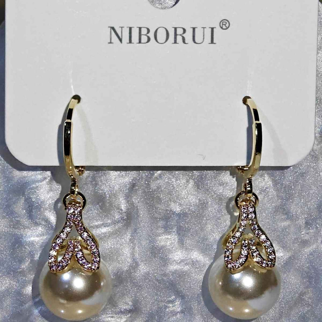 Hong Kong Style Pearl Earrings For Women, French Zircon C Hoop Studs With S925 Silver Needle, Retro Commute High-End Ear Jewelry