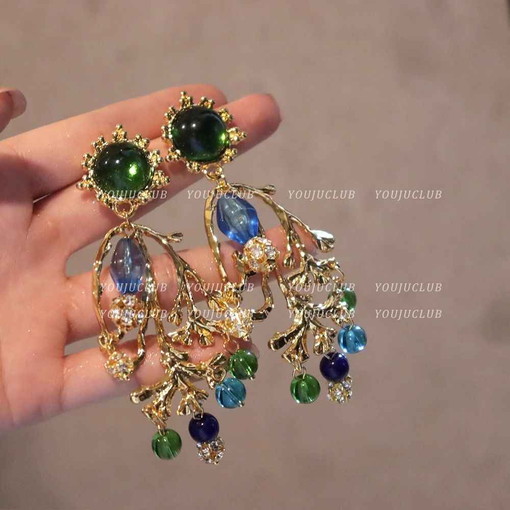 Vintage Blue Gem Crystal Clip-On Earrings – Exotic Ethnic Women’s Jewelry
