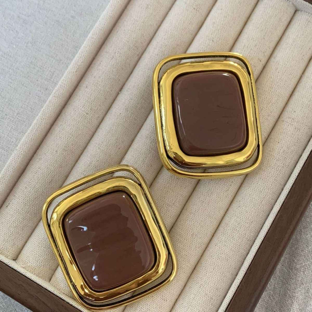 Vintage Black & Gold Square Clip-On Earrings – Retro Bold Gold-Plated Jewelry