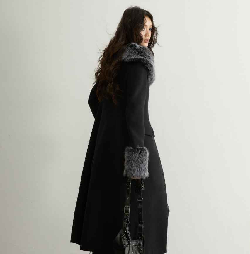 Fur-Collar Wool Blend Coat – Fitted Waist, Long Silhouette