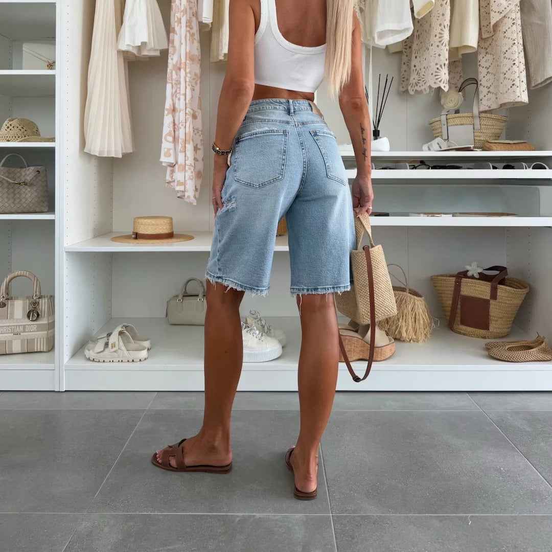 Mid-Rise Washed Denim Shorts – Relaxed Street Style